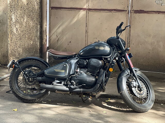 Second Hand Jawa 42 Bobber Moonstone White [2022] in Coimbatore