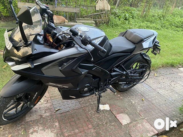 Second Hand Bajaj Pulsar RS 200 Demon Black ABS in Tezpur