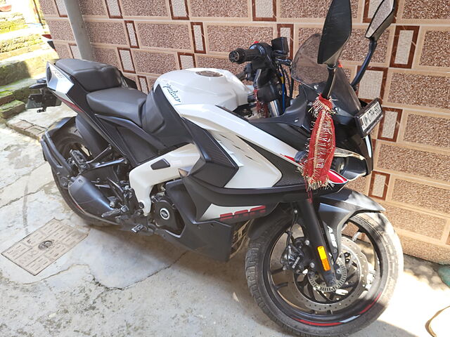 Second Hand Bajaj Pulsar RS 200 ABS - BS IV in Dehradun