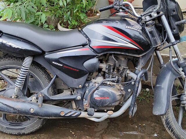 Second Hand Honda Shine Disc in Ahmedabad