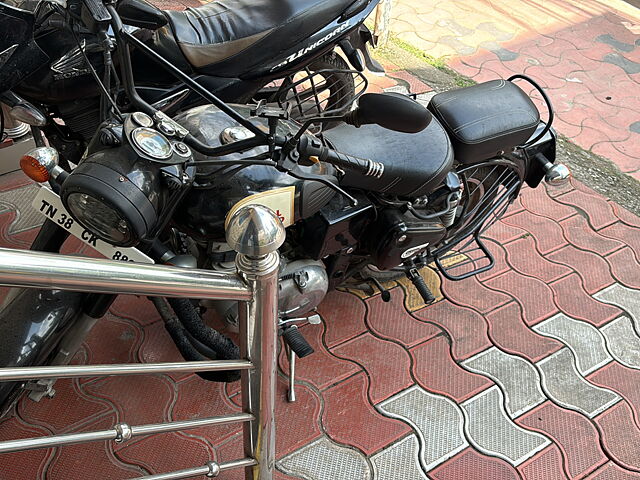 Second Hand Royal Enfield Classic 350 Dark in Thiruvananthapuram