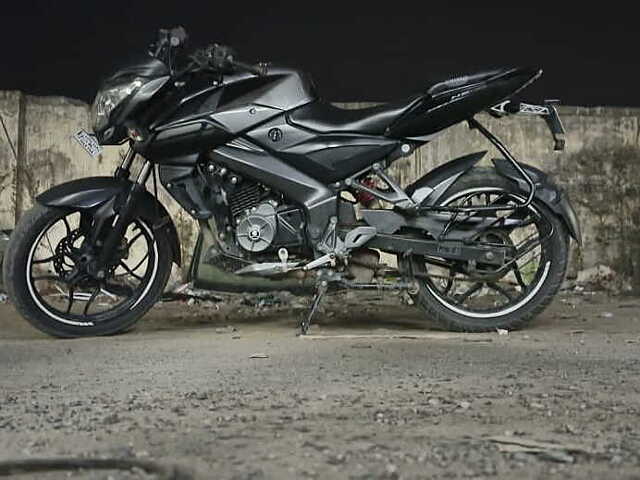 Second Hand Bajaj Pulsar NS160 Single Disc in Gulbarga