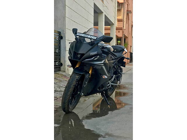 Second Hand Yamaha R15 V4 Dark Knight in Bharuch