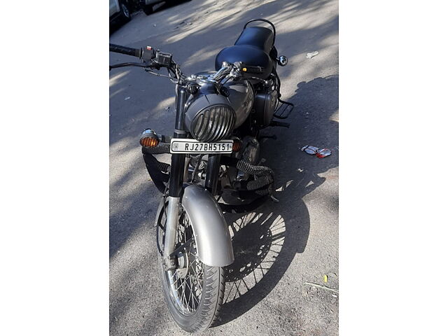 Second Hand Royal Enfield Classic Gunmetal Grey Standard in Udaipur