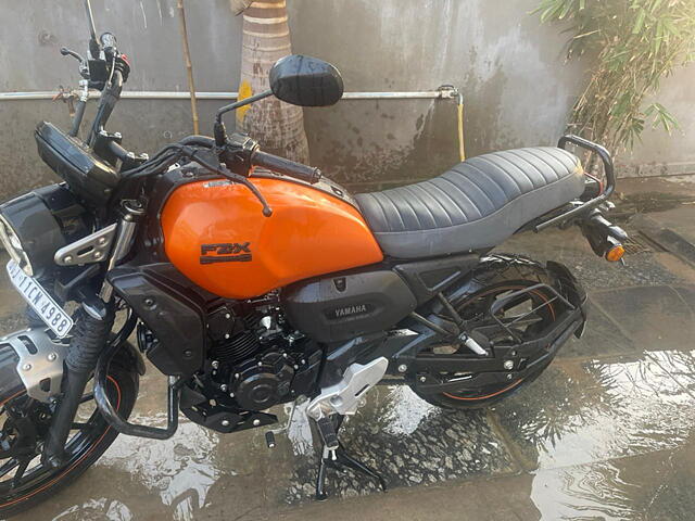 Second Hand Yamaha FZ X Matte Copper and Matte Black in Gandhinagar