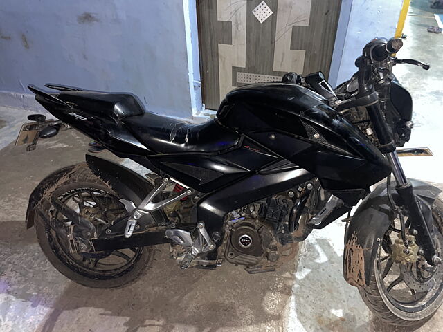 Second Hand Bajaj Pulsar NS200 Dual Channel ABS in Gwalior