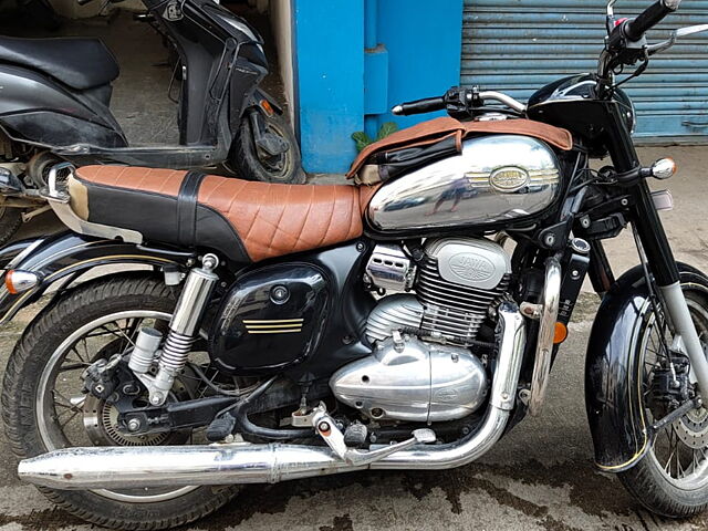 Second Hand Jawa Standard Dual Channel ABS in Kadapa