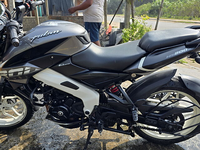 Second Hand Bajaj Pulsar NS200 Single Channel ABS in Durgapur