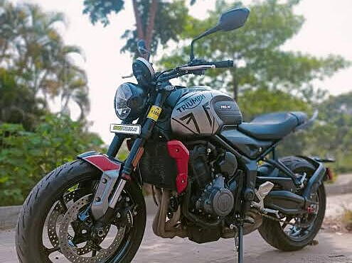 Second Hand Triumph Trident 660 Standard in Bhubaneswar