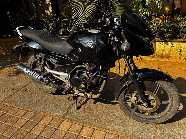 Second Hand Bajaj Pulsar 150 Standard in Pune