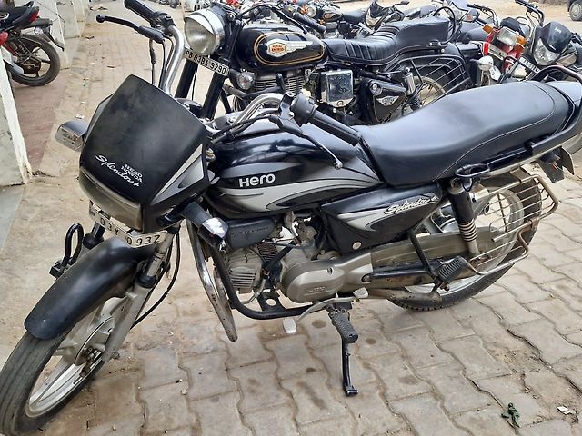 Second Hand Hf Deluxe 2017 Price Old Bike Hf Deluxe On Road Old Cd