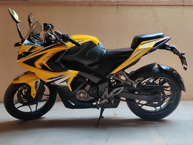 HOT Pulsar Rs 200 Second Hand Used Bikes Bajaj Pulsar Rs 200