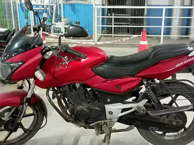 Red Second Hand Pulsar 150 Bike Bajaj Pulsar 150 (2014) Used Bike