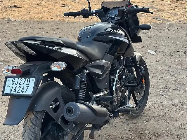 Pulsar 125 Carbon Split Seat Price Pulsar 125 Black Silver Split