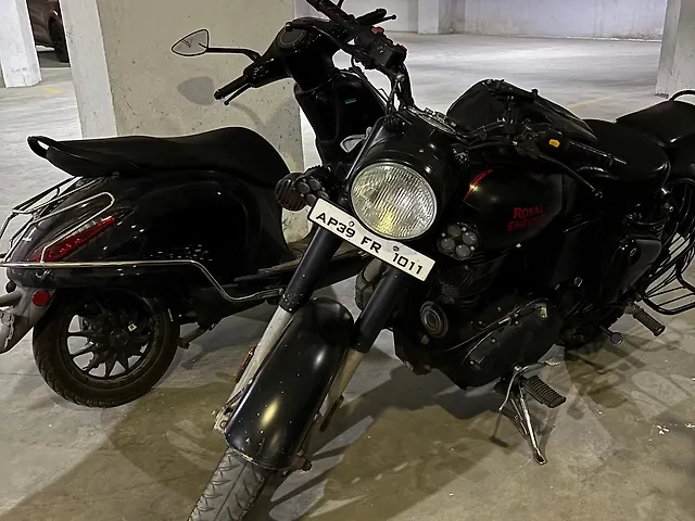 Stealth Black Royal Enfield Classic 350cc 2020 Royal Enfield