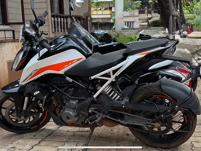 Grey Duke Ktm 390 2021 390 Duke Ktm Bike Photo 2021 2021 KTM 390