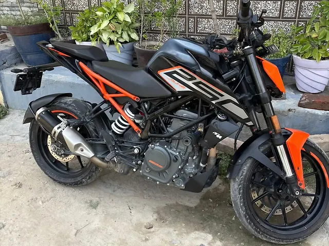 Duke 250 Duke 2nd Hand KTM 250 Duke (2017-2023) Price In Mumbai