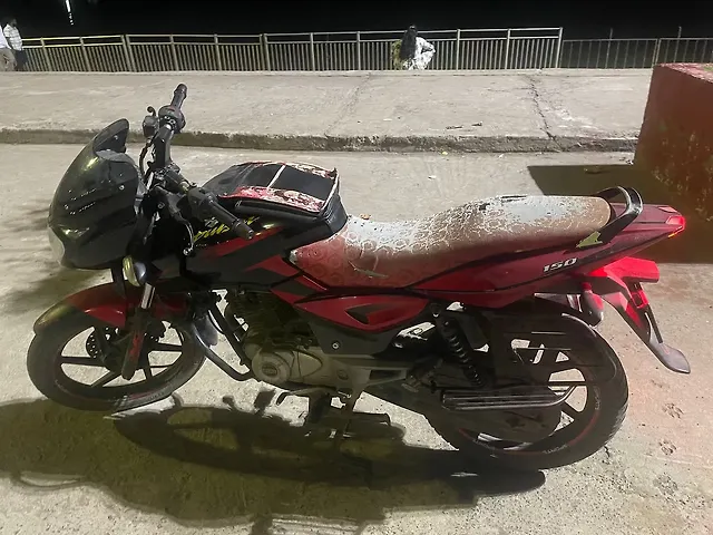 Used 2016 Bajaj Pulsar 150 Twin Disc BS4 for sale in Vijaywada