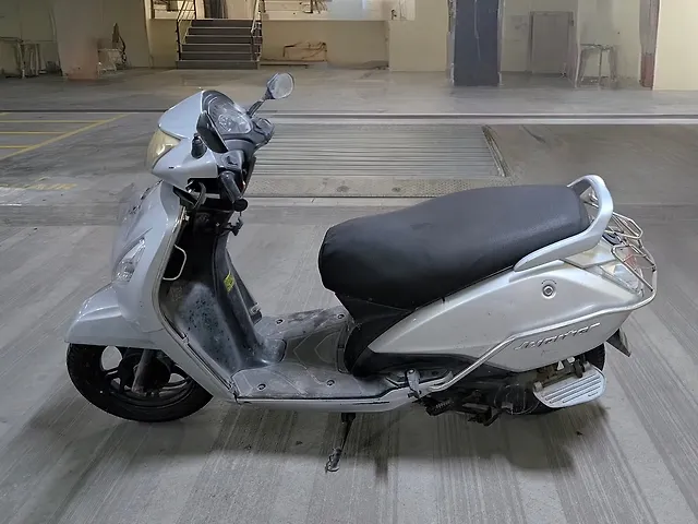 Jupiter Scooty Silver Colour 125 Cc Silver Jupiter Tvs 125 Cc Tvs