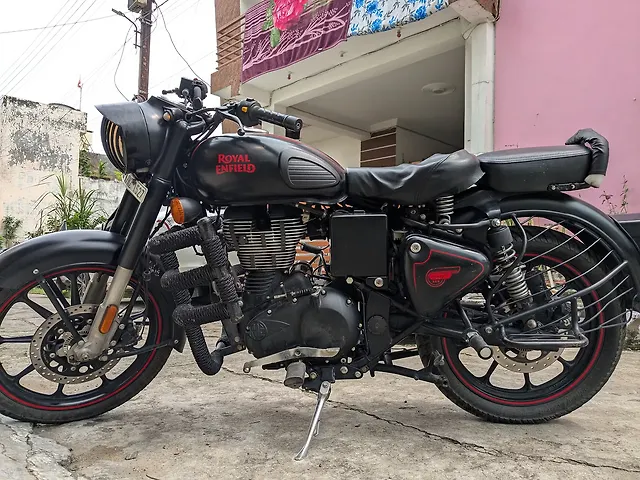 Used 2021 Royal Enfield Classic 350 Dark for sale in Bhopal at Rs