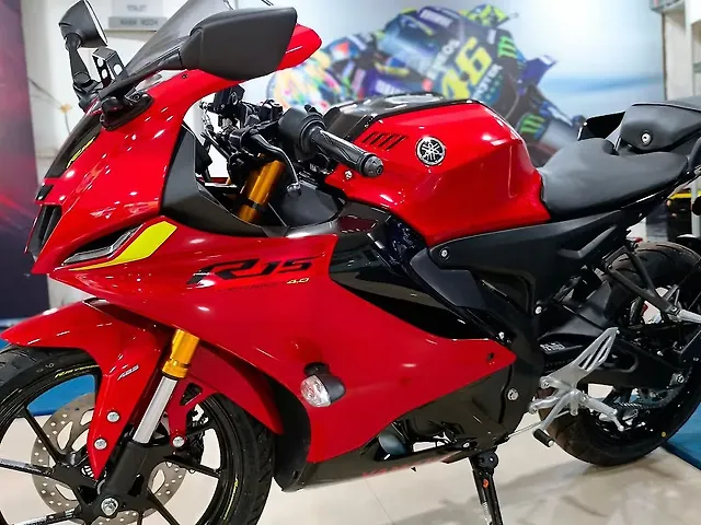 Yamaha V4 Metallic Red Red Colour R15 Bike Yamaha R15 Red Yamaha