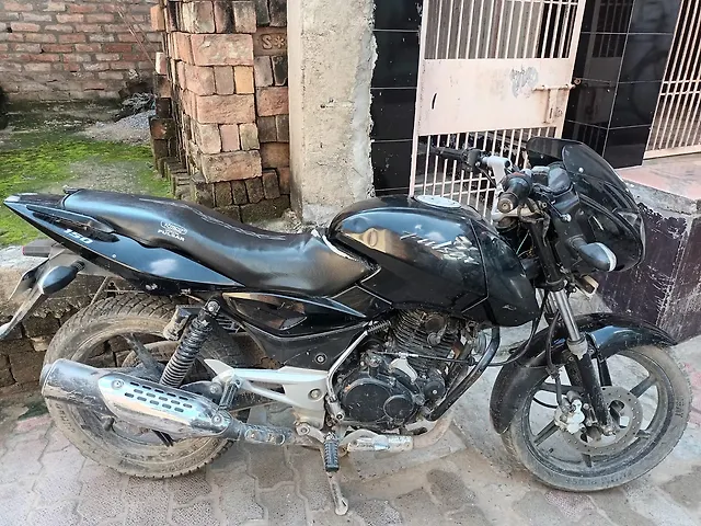 Used 2010 Bajaj Pulsar 150 Standard for sale in Varanasi at Rs