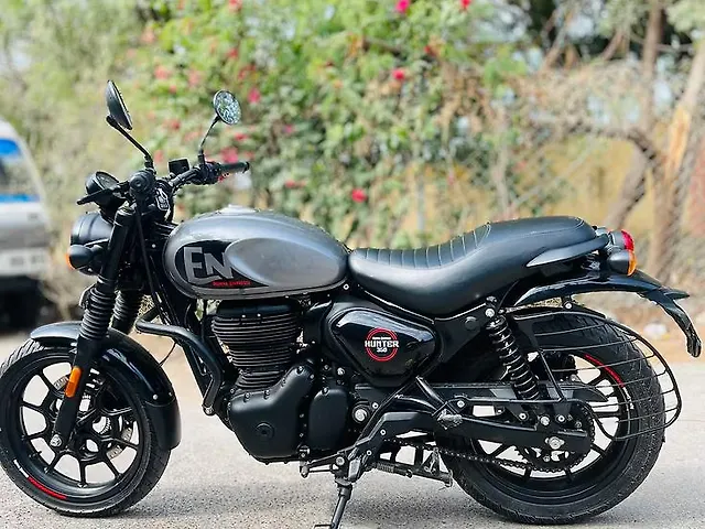 Used 2025 Royal Enfield Hunter 350 Mid for sale in Kashipur at Rs