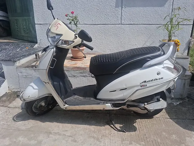 Used 2013 Honda Activa Standard for sale in Indore at