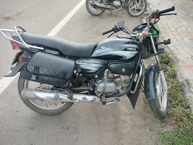 Used 2017 Hero Splendor Plus I3S Drum Brake for sale in Surat at