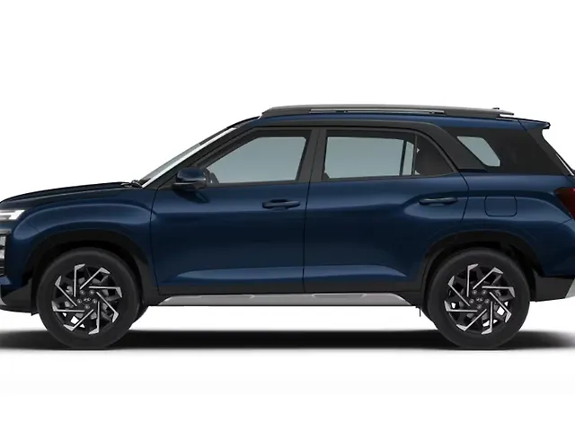 2023 Hyundai Alcazar Signature (O) 7 STR 1.5 Petrol DCT Adventure