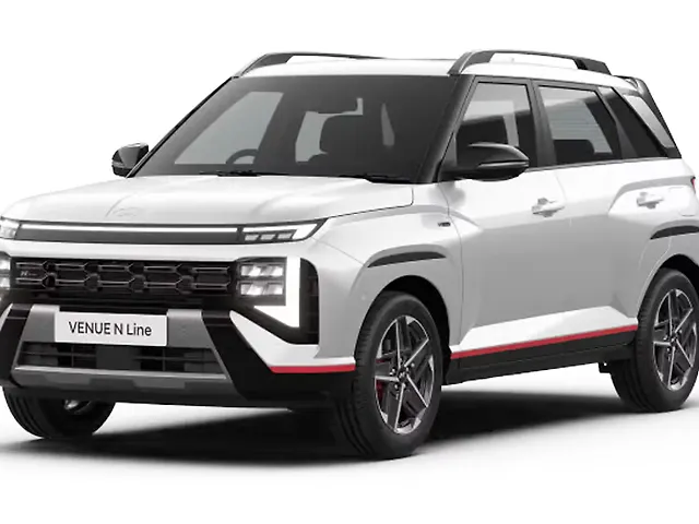 Second Hand Hyundai Venue N Line N6 Petrol Turbo Manual Dual Tone in Kolhapur