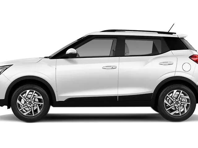 Second Hand Mahindra XUV300 W8 (O) 1.2 Petrol AMT [2021] in Rudrapur