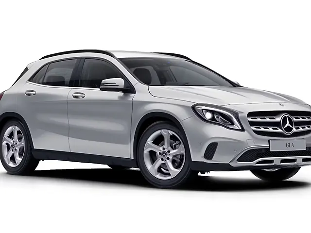 2017 Mercedes-Benz GLA 200 d Sport 1
