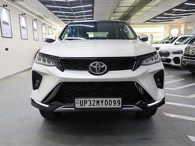 Second Hand Toyota Fortuner Legender 2.8 4X4 AT in Chandigarh