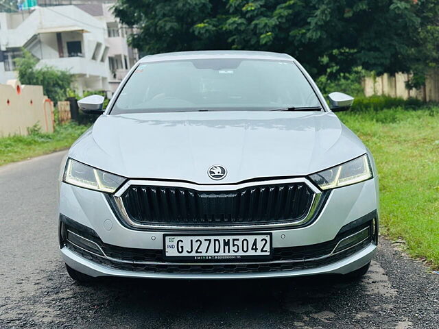 Second Hand Skoda Octavia L&K 2.0 in Vadodara