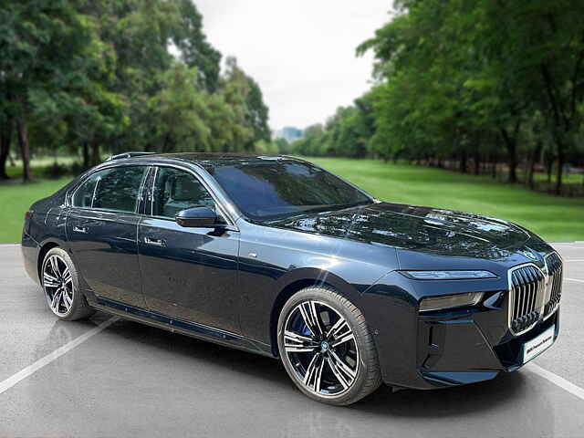 Second Hand BMW i7 xDrive60 in Mumbai