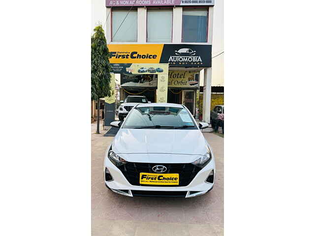 Second Hand Hyundai i20 [2020-2023] Sportz 1.2 MT [2020-2023] in Chandigarh