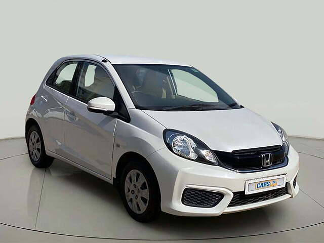 Second Hand Honda Brio S (O)MT in Rajkot