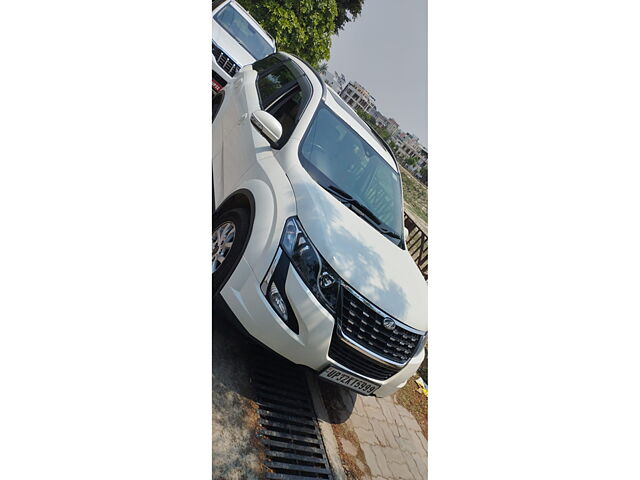 Second Hand Mahindra XUV500 W9 [2018-2020] in Lucknow