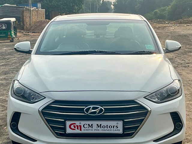 Second Hand Hyundai Elantra SX (O) 2.0 AT in Ahmedabad