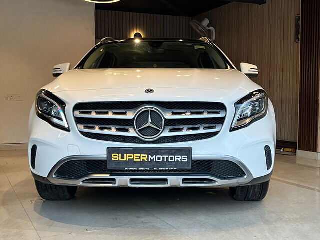 Second Hand Mercedes-Benz GLA [2017-2020] 200 Sport in Delhi