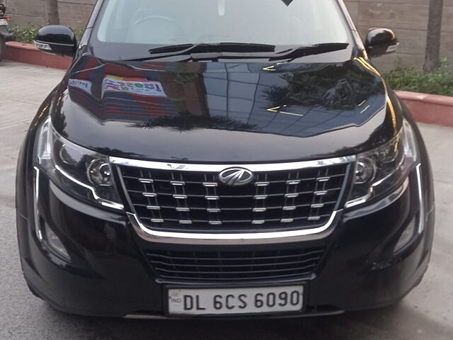 Second Hand Mahindra XUV500 W11 AT in Delhi