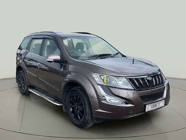 Second Hand Mahindra XUV500 [2015-2018] W10 1.99 in Surat