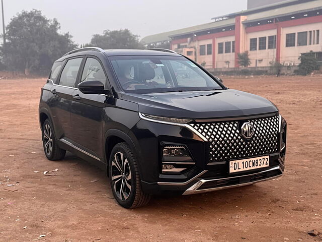 Second Hand MG Hector Plus Sharp Pro 1.5 Turbo Petrol CVT 7 STR [2023] in Delhi