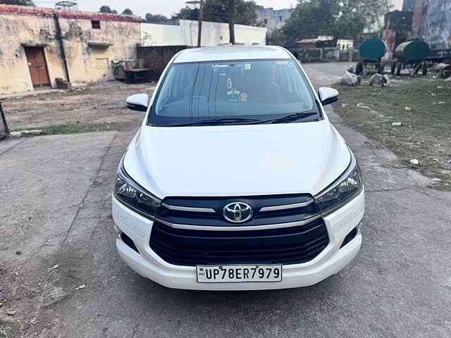 Second Hand Toyota Innova Crysta [2016-2020] 2.4 G 8 STR [2016-2017] in Kanpur