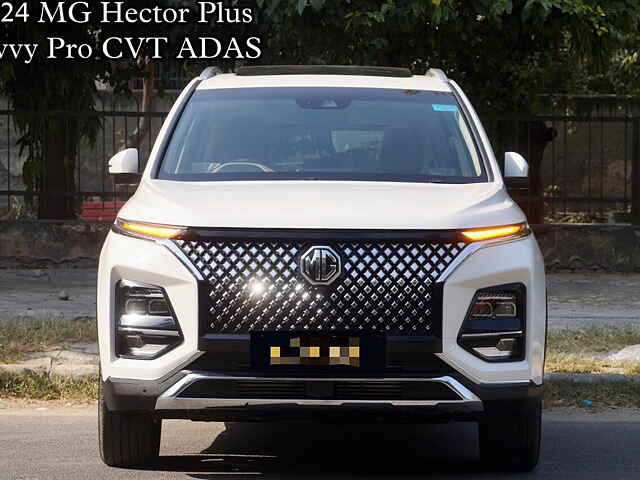 Second Hand MG Hector Plus Savvy Pro 1.5 Turbo Petrol CVT 7 STR in Delhi