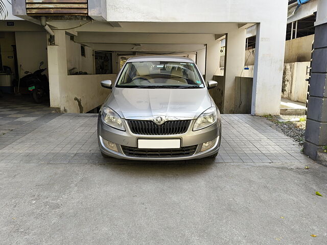 Second Hand Skoda Rapid Ambition 1.5 TDI AT in Hyderabad