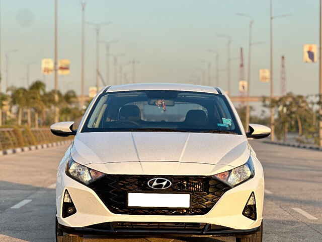 Second Hand Hyundai i20 [2020-2023] Sportz 1.2 MT [2020-2023] in Surat