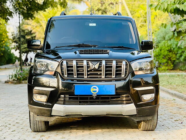 Second Hand Mahindra Scorpio S11 MT 7S CC in Ahmedabad