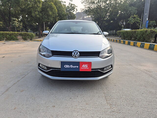 Second Hand Volkswagen Polo [2016-2019] Highline1.2L (P) in Noida